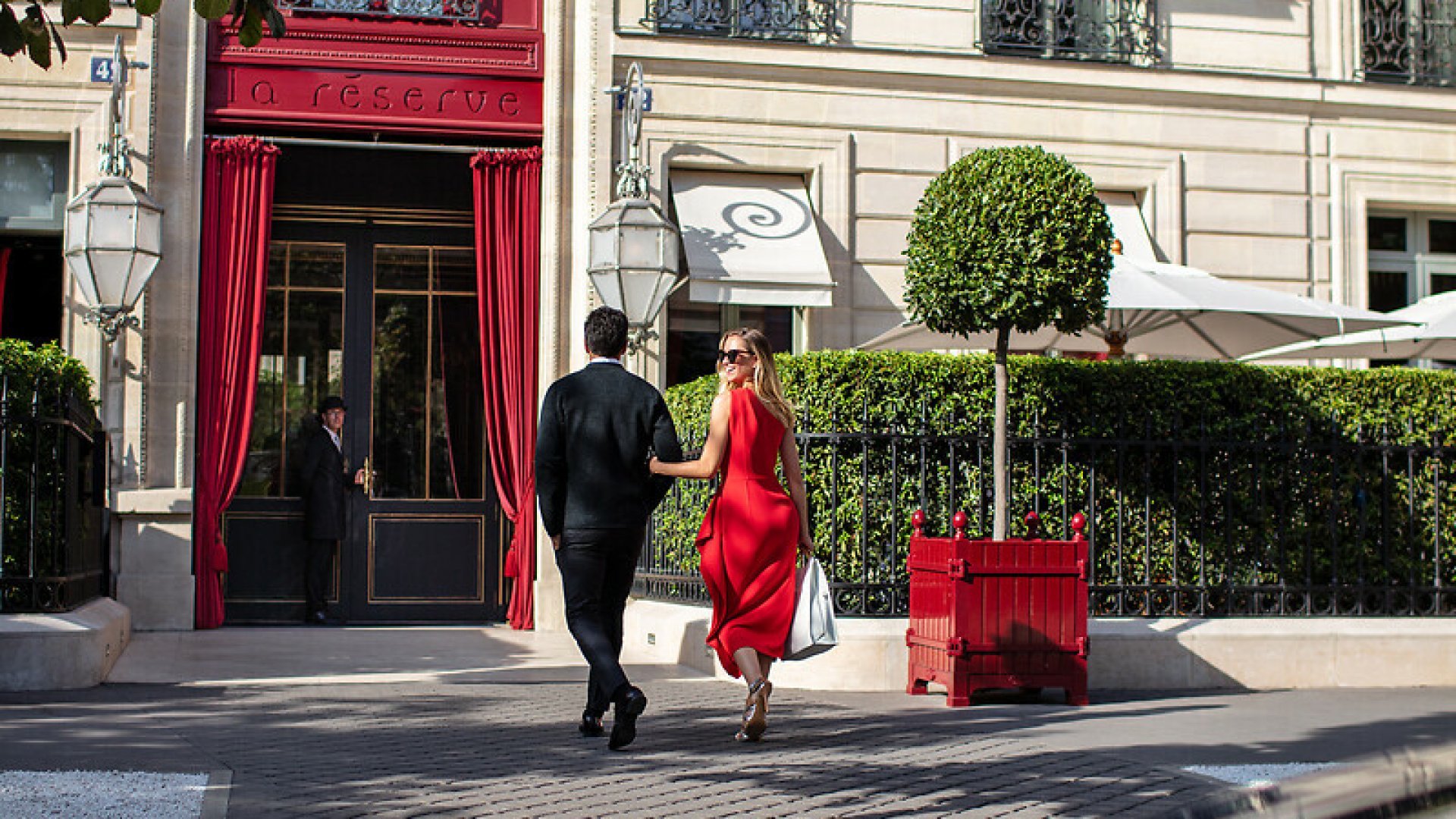 La Réserve Paris Entrance